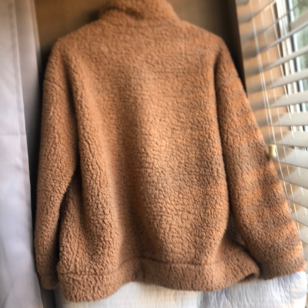 Brown fluffy jacket - Picture 4 of 5